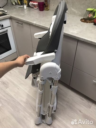 Стульчик для кормления tommy