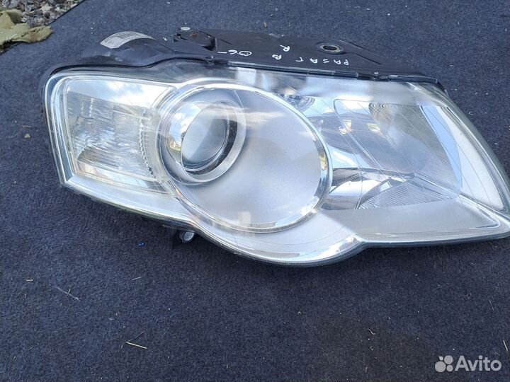 Фара передняя правая Volkswagen Passat B6 оригинал