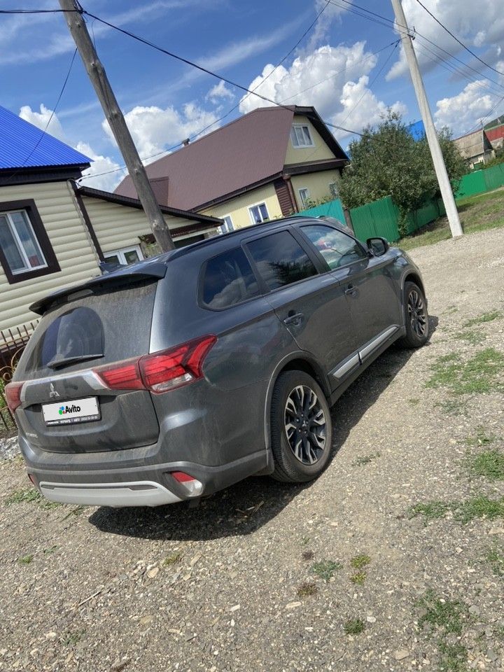 Mitsubishi Outlander: фото владельца