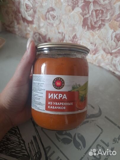 Кабачковая икра, мука, вафли