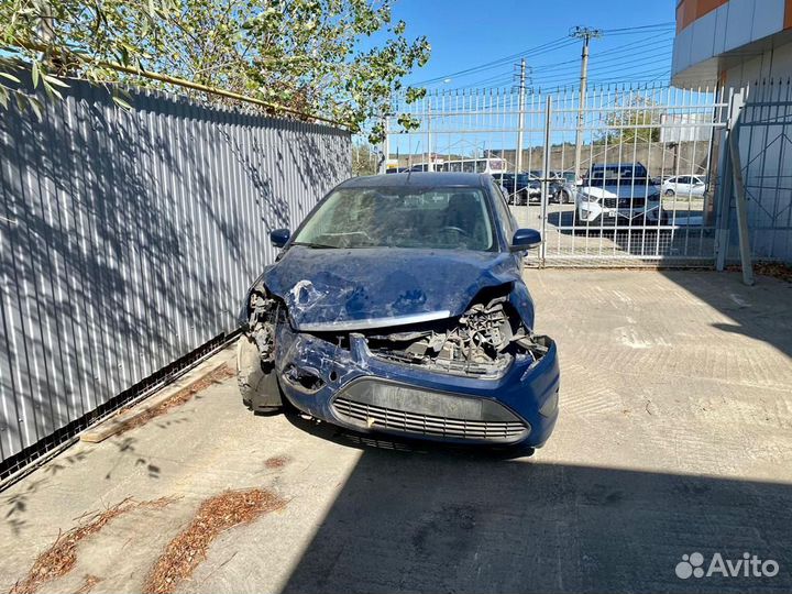 Ford Focus 1.6 МТ, 2011, битый, 205 000 км