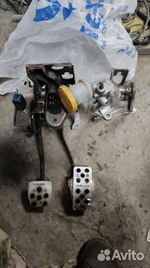 Педальный узел Subaru Impreza WRX