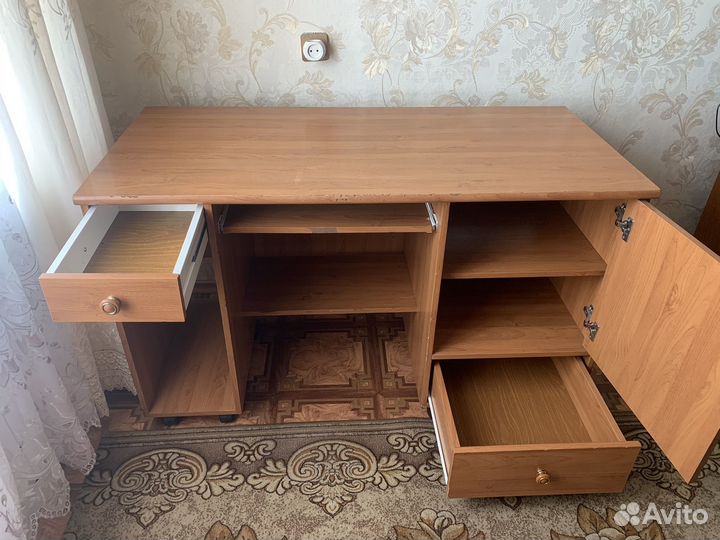 Комьютерный стол