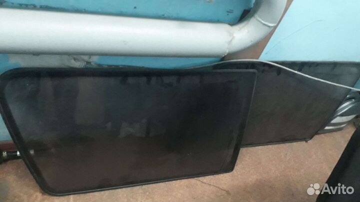 Стекло задние Митсубиши Поджеро 2. 3 двери