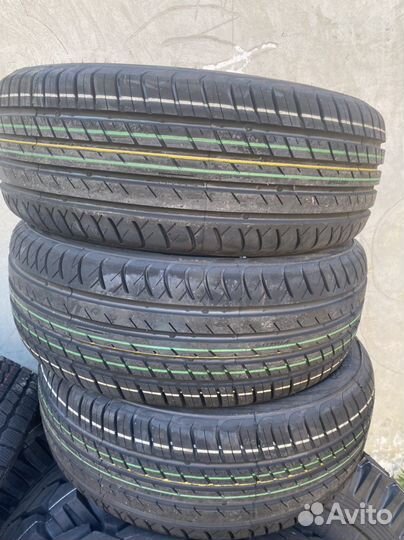 Viatti Strada Asimmetrico V-130 215/55 R17