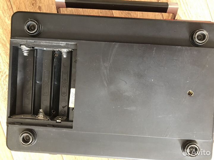 Проигрыватель виниловых поастинок