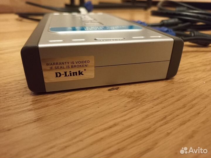 Переключатель D-link dkvm-4U