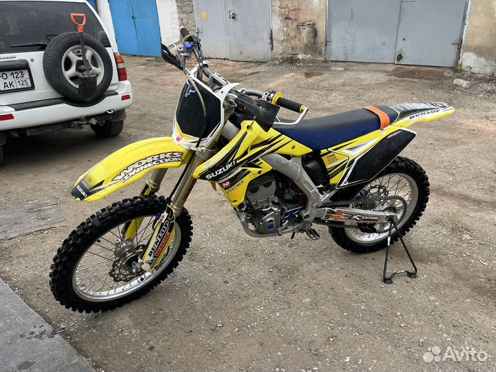 Suzuki RMZ