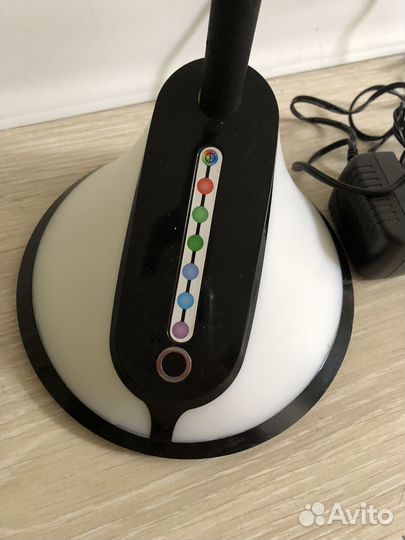 Лампа настольная