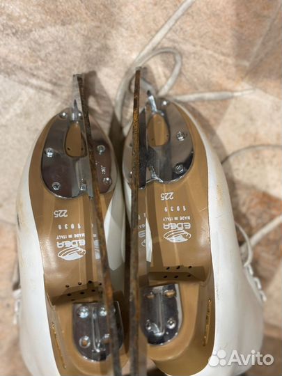 Коньки фигурные