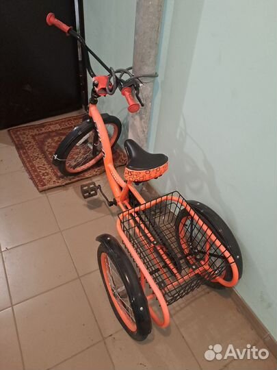 Детский велосипед bmw трехколесный