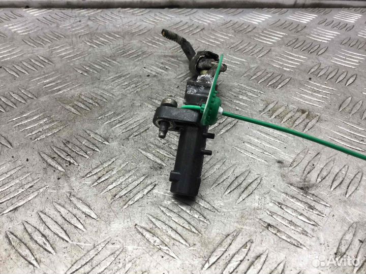 Датчик коленвала Land Rover Discovery D27