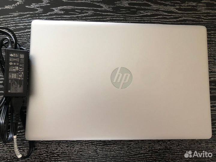 HP /17.3/i5/8GB/512GB SSD/Intel Iris Xe/Windows 11