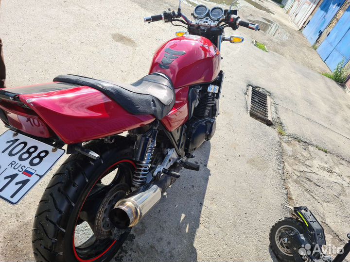 Мотоцикл Suzuki gsx400 impuls