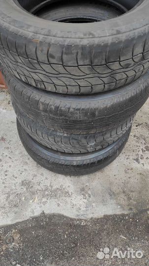 Bridgestone Dueler H/T 687 225/70 R17 101T