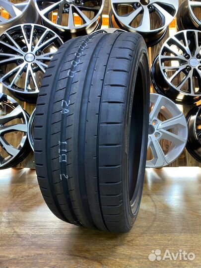 Yokohama Advan Sport V107 275/35 R22 104Y