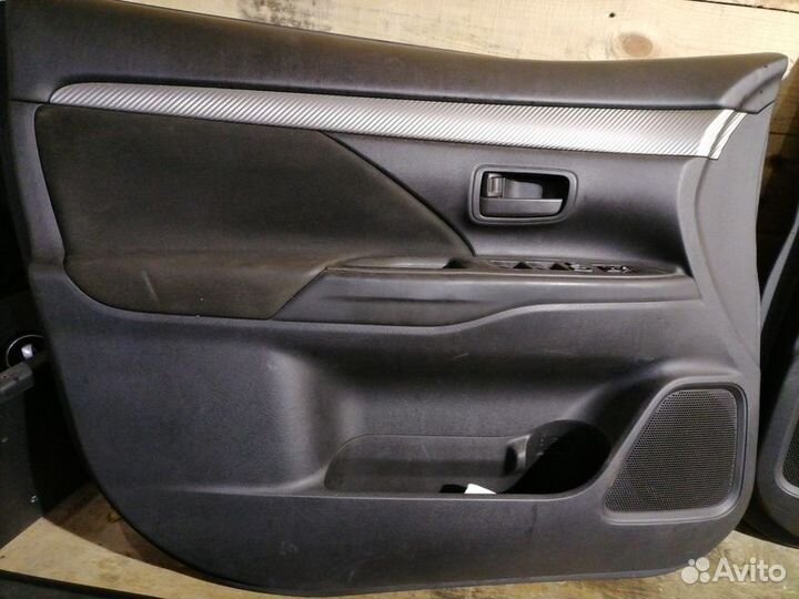 Дверные карты комплект Mitsubishi Outlander 3