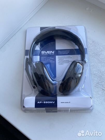 Проводные наушники с микрофоном