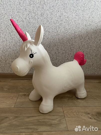 Попрыгун единорог