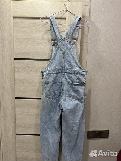 Джинсовый комбинезон женский s bershka