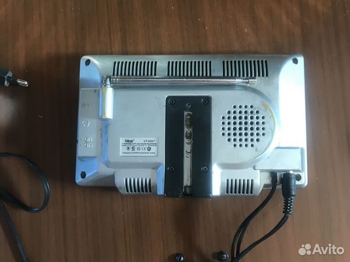 Аатомобильный тв vitek