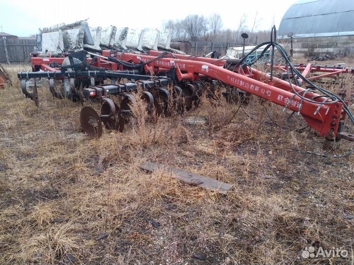 Глыбоко рыхлитель