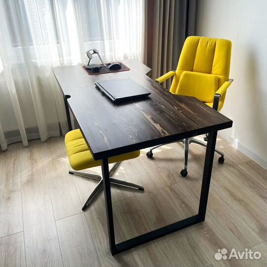 Компьютерный стол в стиле лофт