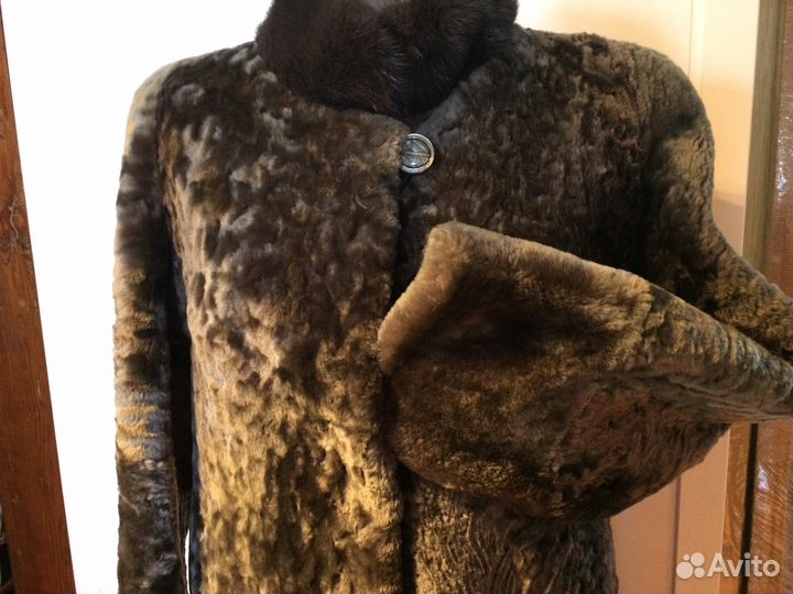 Пальто меховое