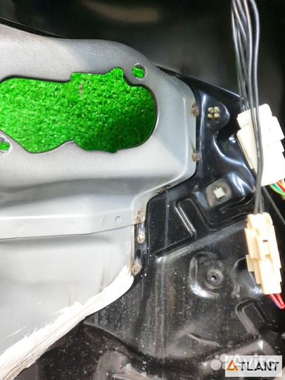 Крыло заднее левое mazda atenza