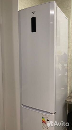 Холодильник на запчасти или ремонт