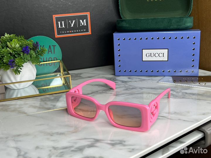 Солнечные очки Gucci