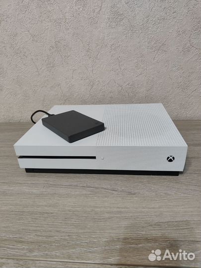 Игровая приставка xbox ONE S 500 gb