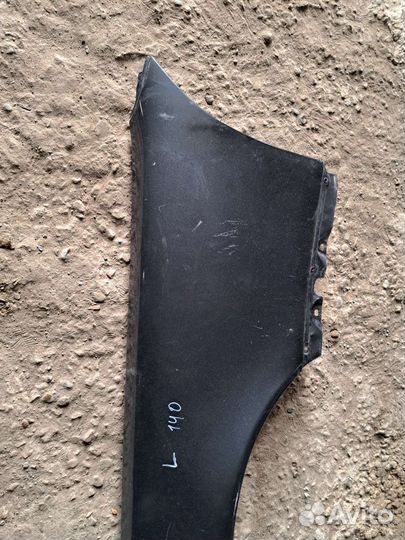 Крыло переднее левое Mercedes W140