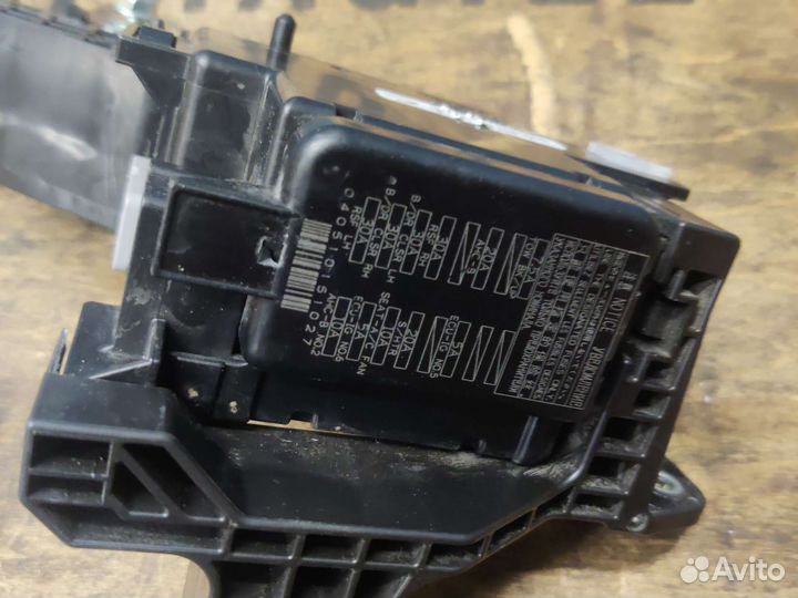 Блок предохранителей Toyota LC200 2016г