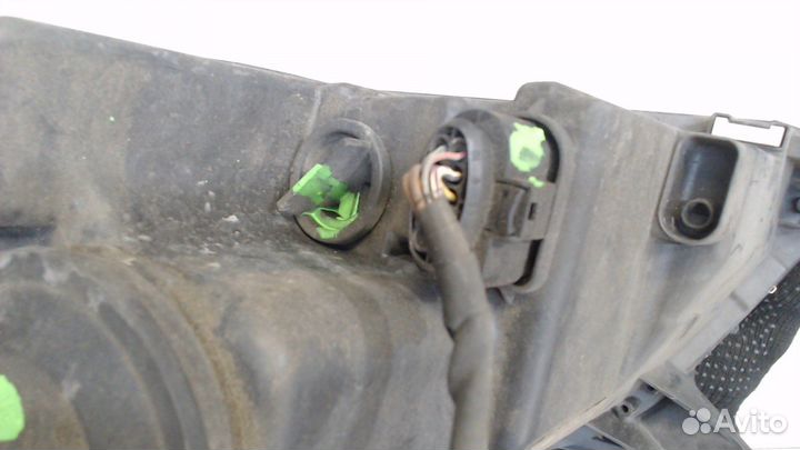 Фара (передняя) Volkswagen Tiguan, 2011