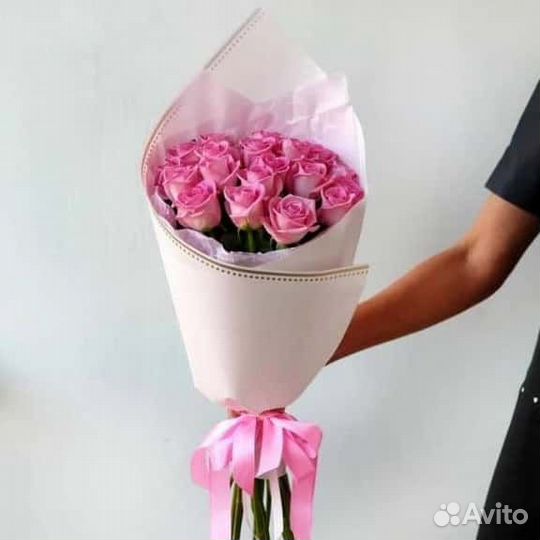 17 розовых роз подарки и цветы на праздник с доста