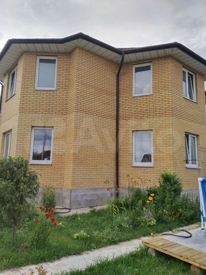 Дом 285 м² на участке 10 сот.