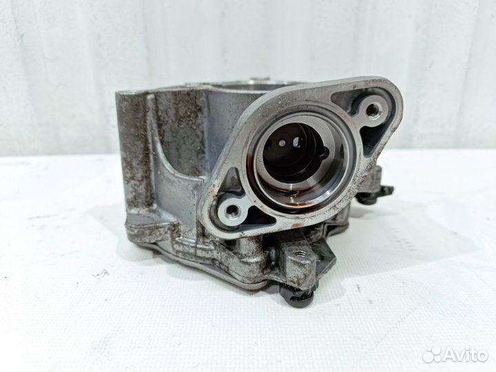 Вакуумный насос Audi A4 CJE