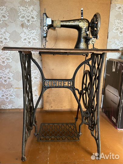 Швейная машина Singer