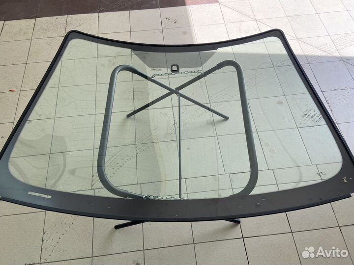 Лобовое стекло Ford Focus 2