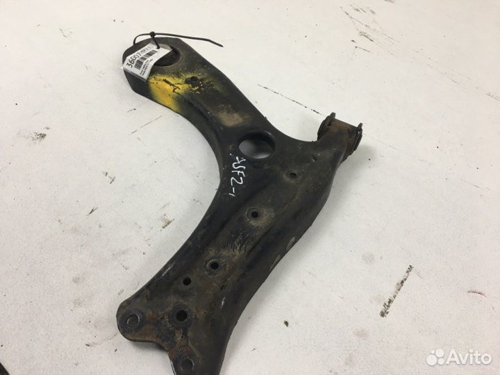 Рычаг передний правый Skoda Fabia 1.2 I 2008