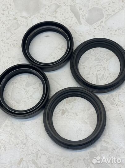 Комплект сальников 43x53x9,5/11 KTM EXC 125 02