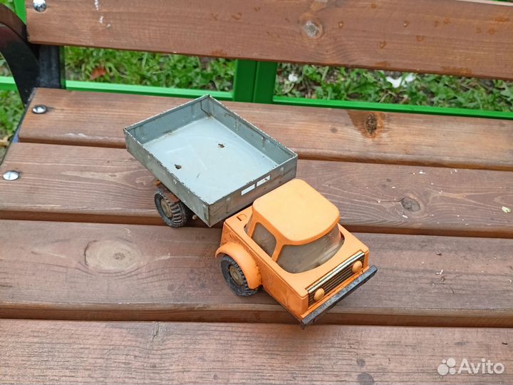 Игрушечные машинки СССР