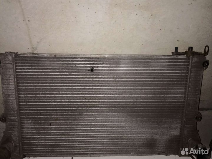Радиатор toyota rav4 2.2 оригинал