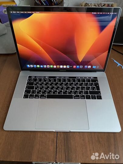Apple MacBook Pro 15 2019 i7 16g