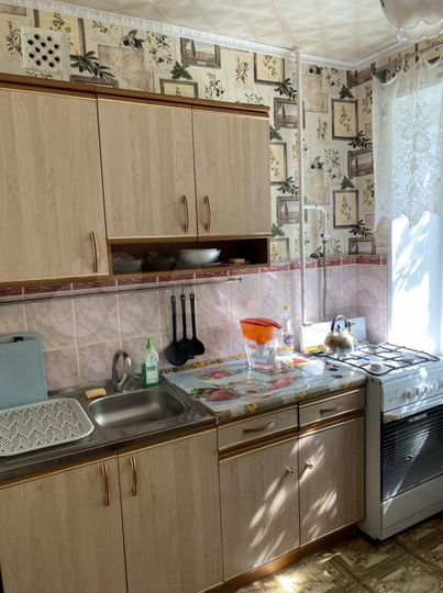 2-к. квартира, 50 м², 2/3 эт.