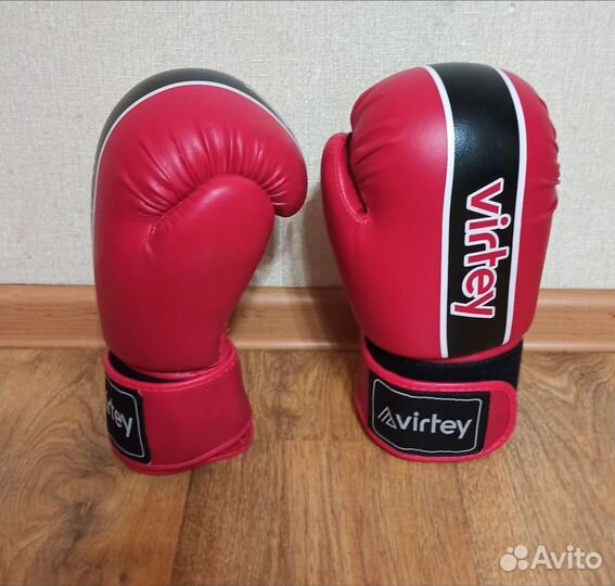Перчатки боксёрские