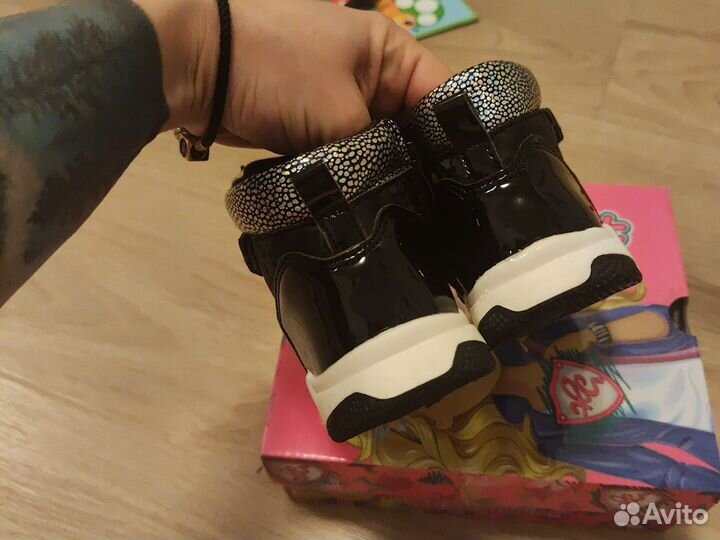 Ботинки демисезонные 24 размер