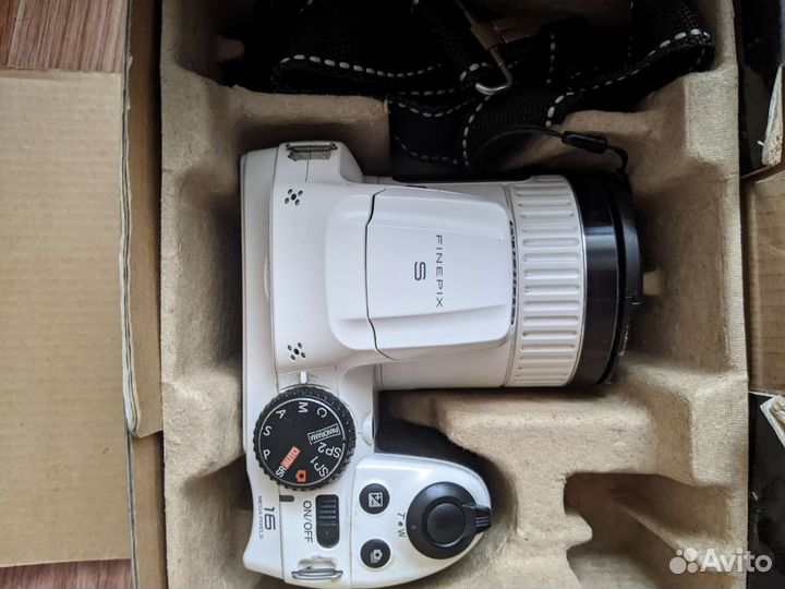 Цифровой фотоаппарат Fujifilm FinePix S4800