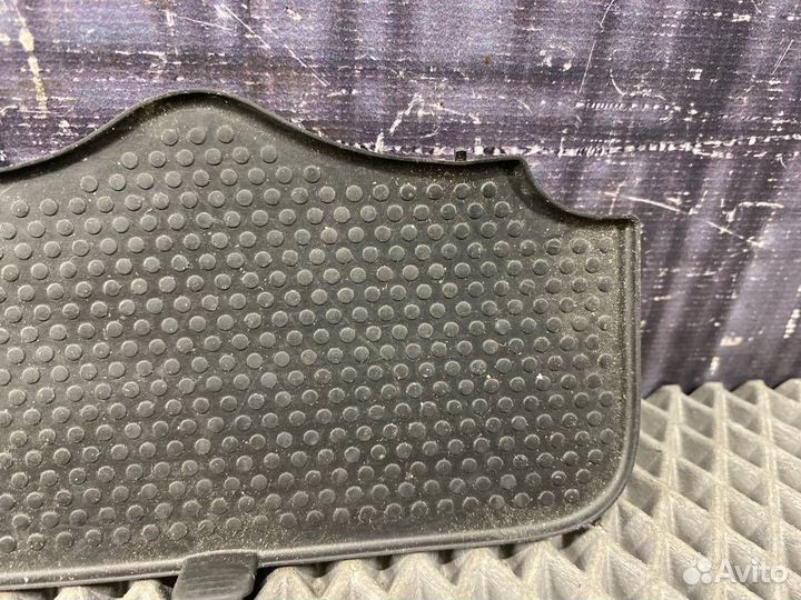 Вставка для вещевого ящика Volkswagen Passat